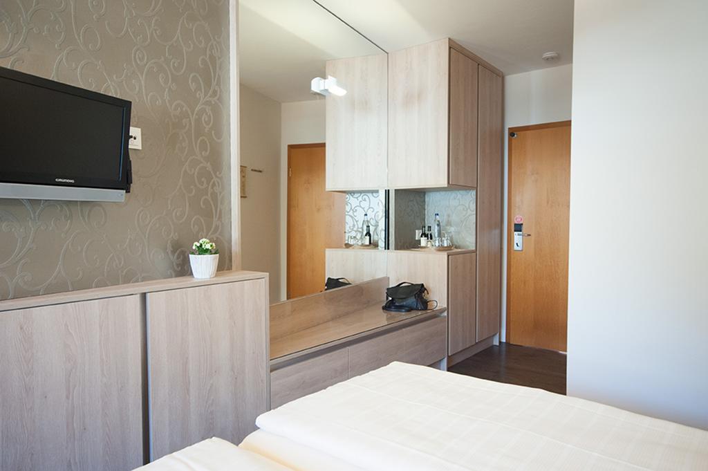 Weinhotel St. Stephanus Zeltingen-Rachtig Eksteriør bilde